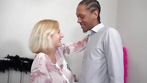 Dirty doctor fucks a mature big boobie in the hospital