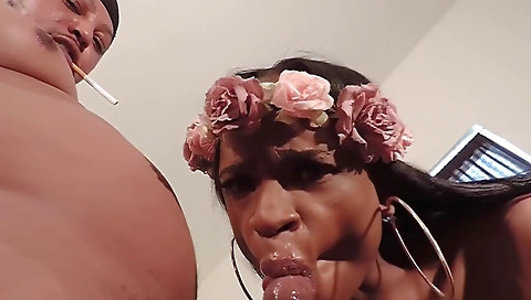 Tattooed ebony teen going deepthroat after big dick