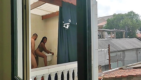 Bandeirada en busca de amantes em troca do seu trabajo