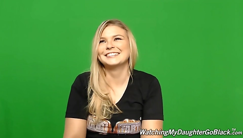 Blonde casting girl fucks a real dick in a casting vid