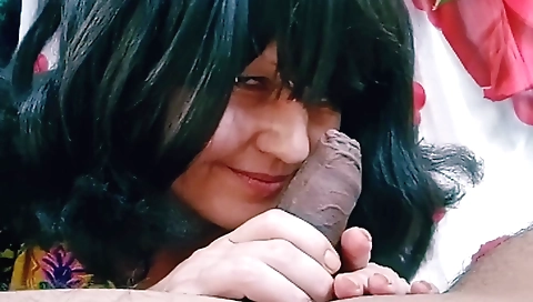 Hot milf showing her big natural tits and deepthroat